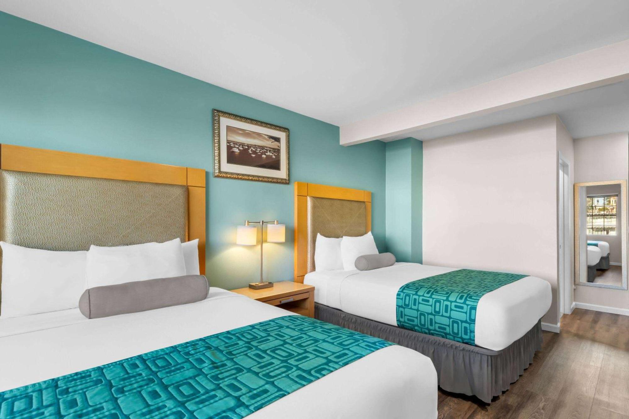 Howard Johnson By Wyndham Santa Cruz Beach Boardwalk מראה חיצוני תמונה